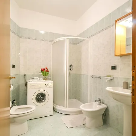 La Ghiacciaia Aparthotel *